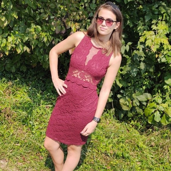 Vine & Valley Burgundy Lace Bodycon Dress Lg NWT - Picture 1 of 14